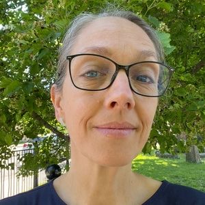 Meet your Posher, Eve